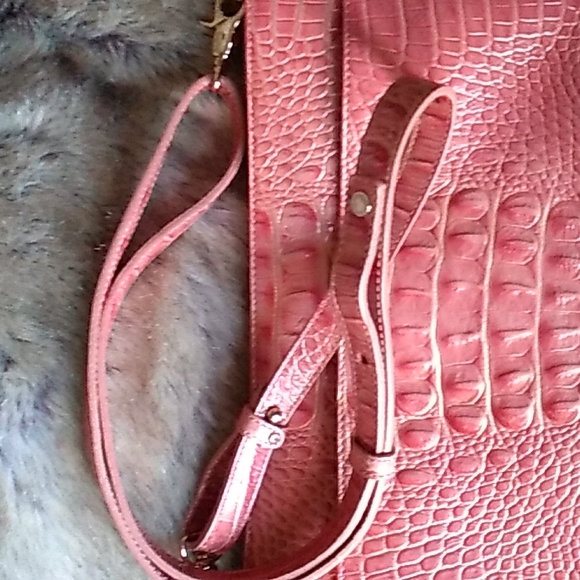 Brahmin Melbourne leather croc embossed cross-body handbag - Picture 6 of 10